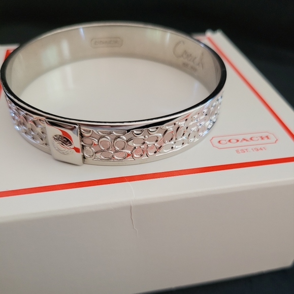 Coach 1/2 Big Bangle - Picture 5 of 9